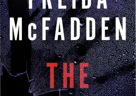 Cover of the psychological thriller The Intruder by Freida McFadden Kindle edition